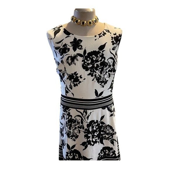 Lane Bryant Women’s Black White Skater Dress Size 26/28 - Picture 5 of 13